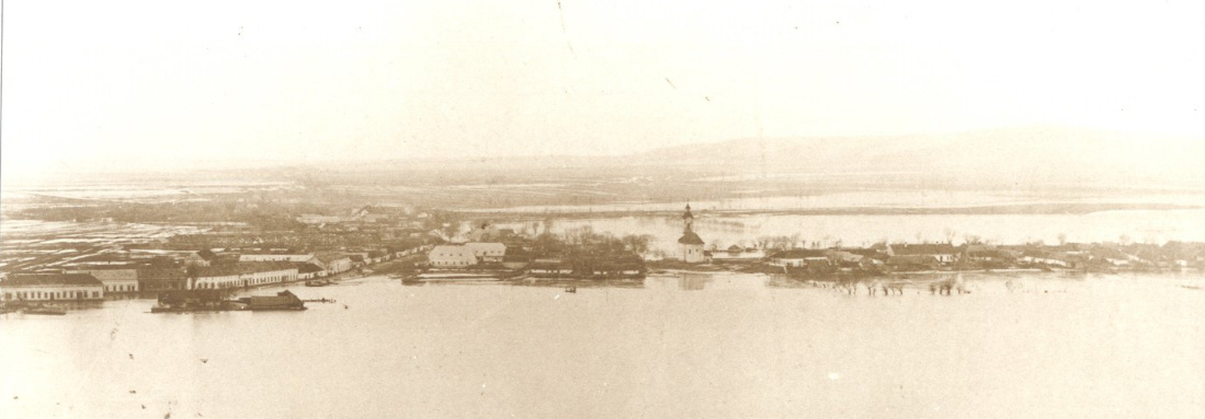 Panorama mesta z roku 1876 pri povodni